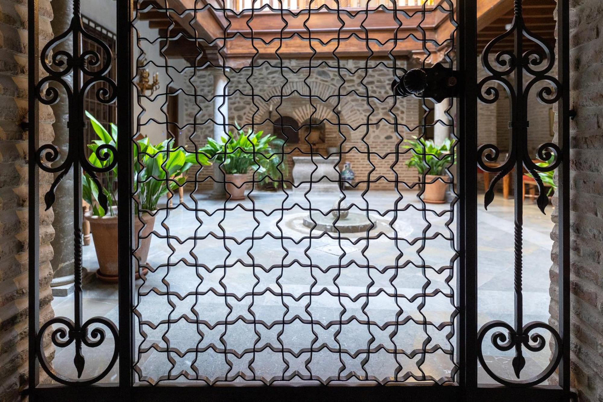 Apartamentos En Pleno Centro, Aljibe Rodrigo Del Campo 1A Granada Exteriér fotografie